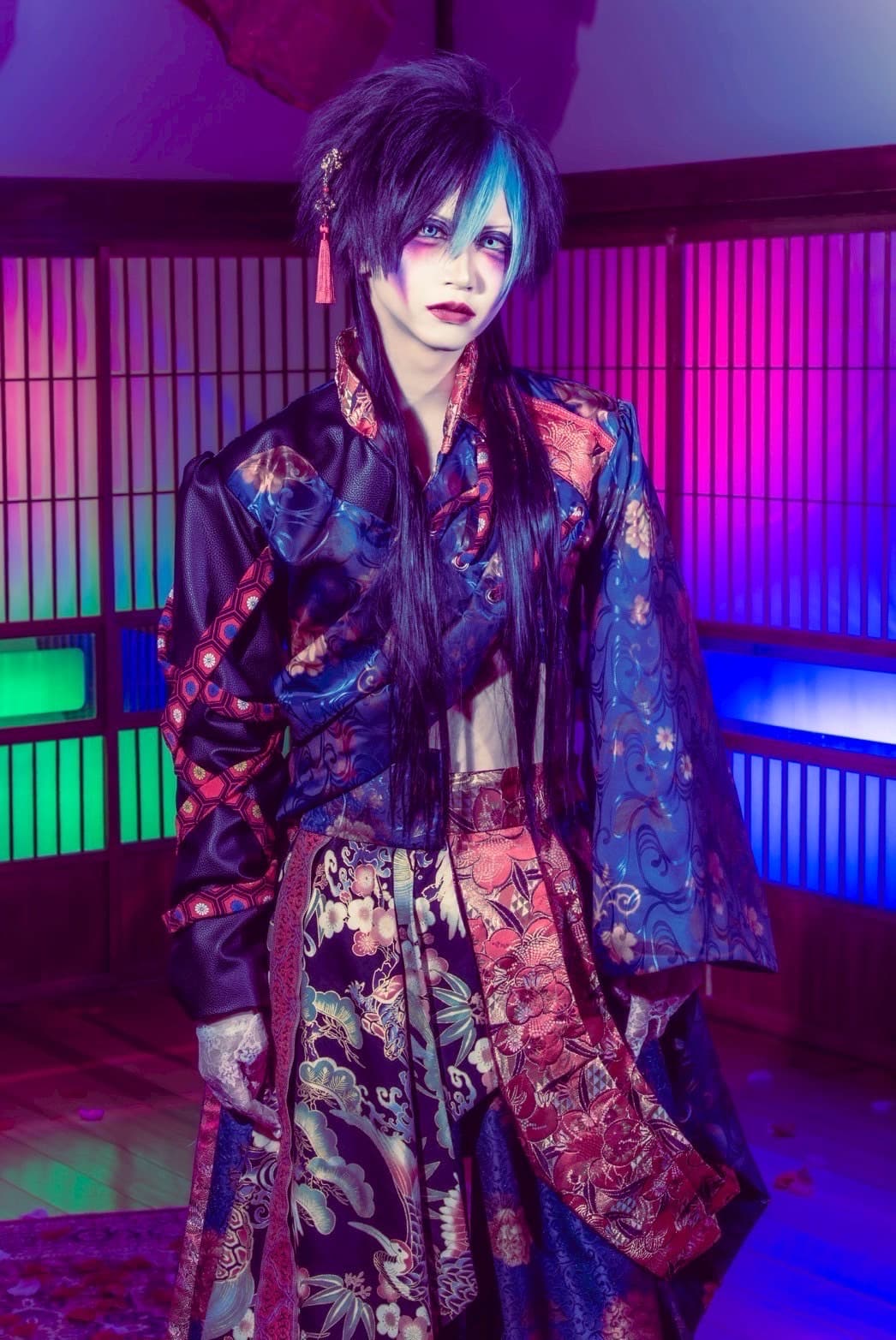 【スチール】グラビティ オフィシャルアーティスト写真公開